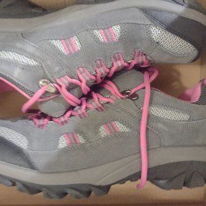 BEARPAW LOW ANKLE RUGGED SNEAKER HIKER